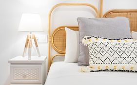 Wintowinrentals Superb New-Look Apartment
